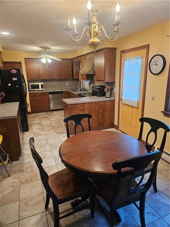 Single Family Residence at 16 Brooks Farm Drive, Bristol, photo 7 of 18