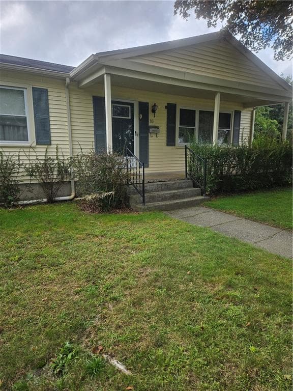 Single Family Residence at 16 Brooks Farm Drive, Bristol, photo 3 of 18