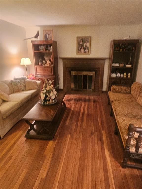 Single Family Residence at 16 Brooks Farm Drive, Bristol, photo 10 of 18