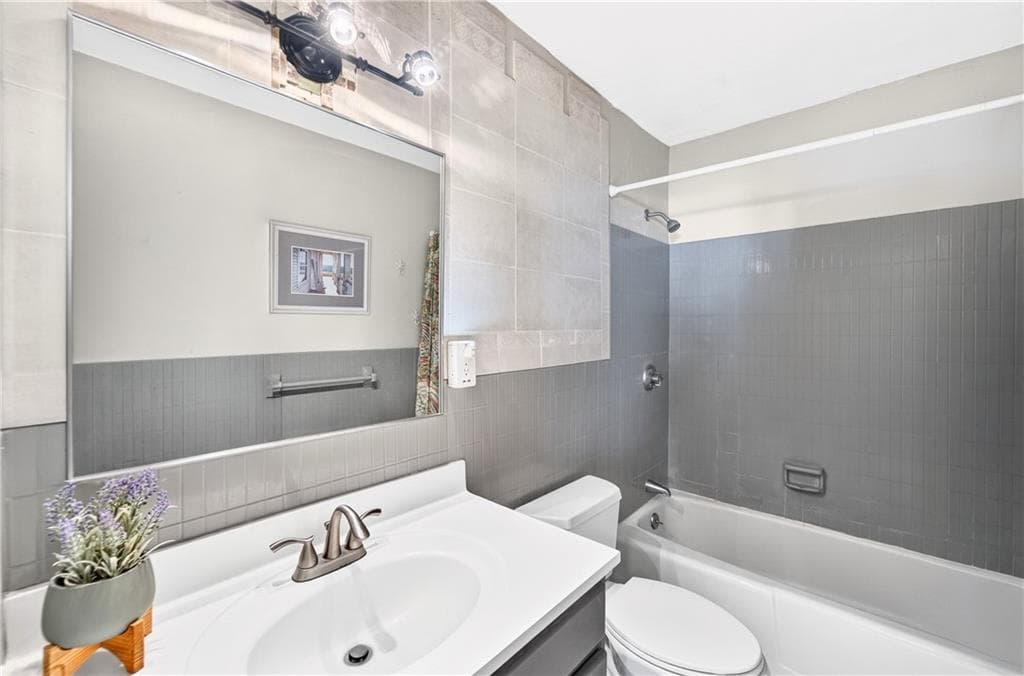 Condominium at 23 School Street UNIT 6W, Westerly, photo 22 of 33