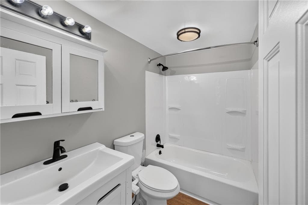 Single Family Residence at 58 Earl Street, West Warwick, photo 13 of 24