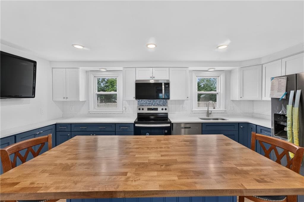 Single Family Residence at 58 Earl Street, West Warwick, photo 7 of 24