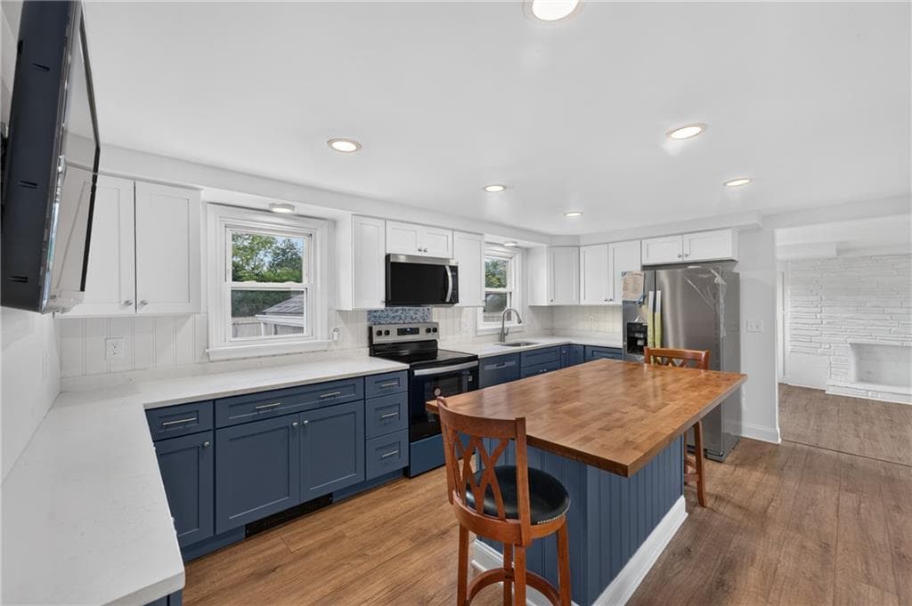 Single Family Residence at 58 Earl Street, West Warwick, photo 9 of 24