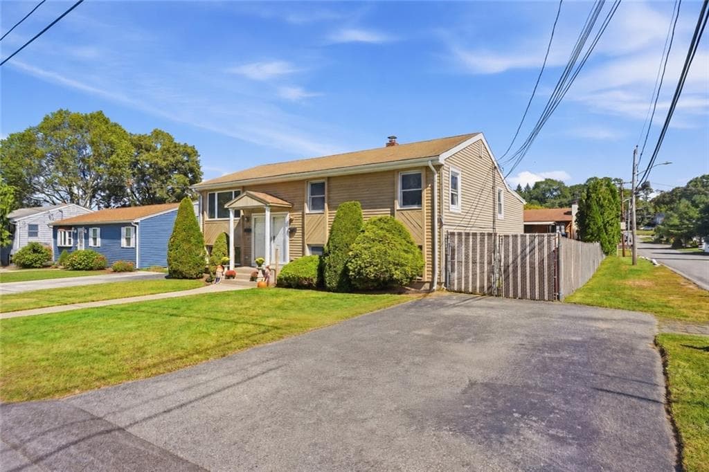 Multi Family at 213 Villa Avenue, North Providence, photo 2 of 50