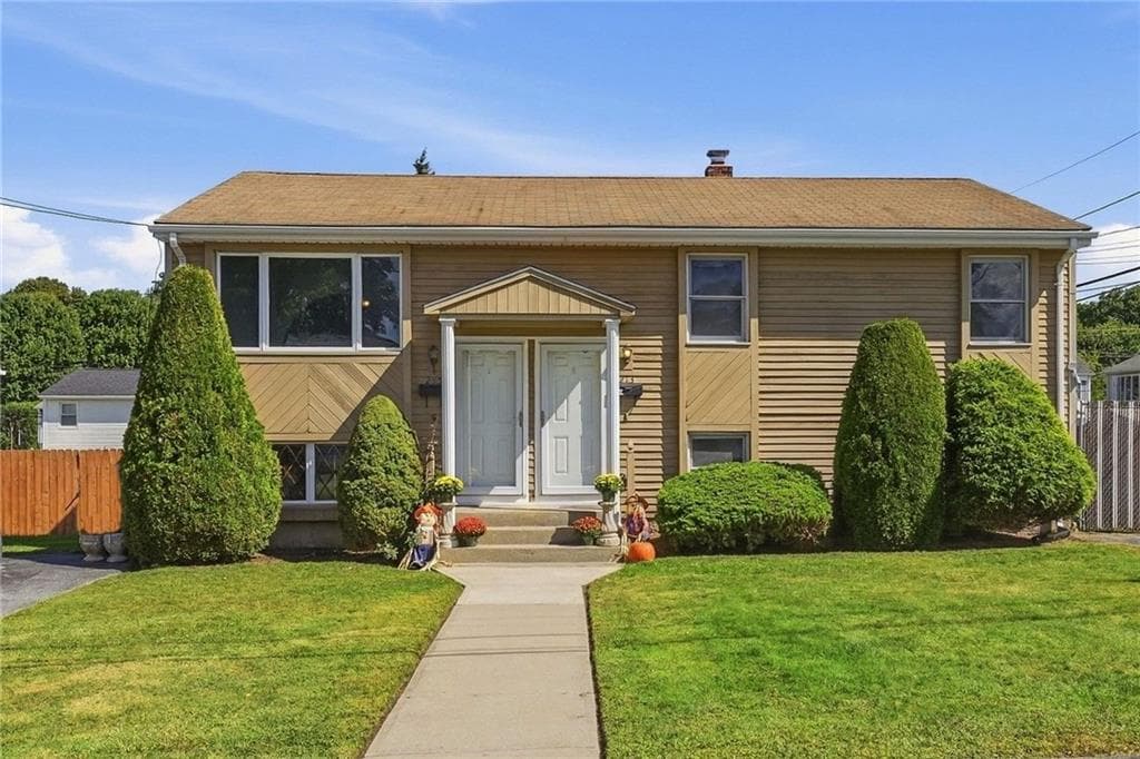 213 Villa Avenue