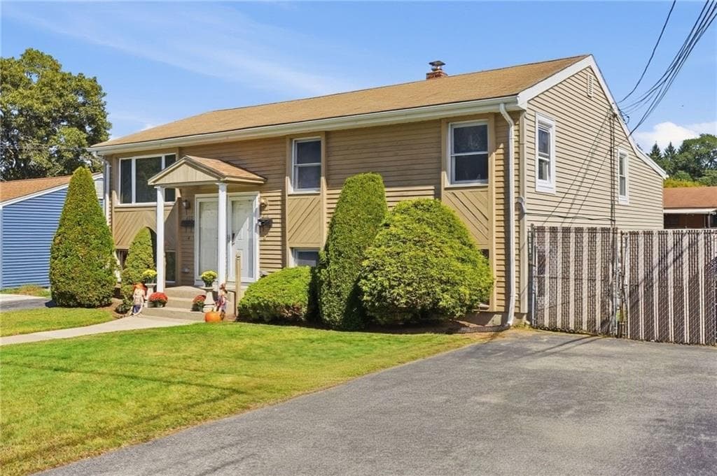 Multi Family at 213 Villa Avenue, North Providence, photo 50 of 50