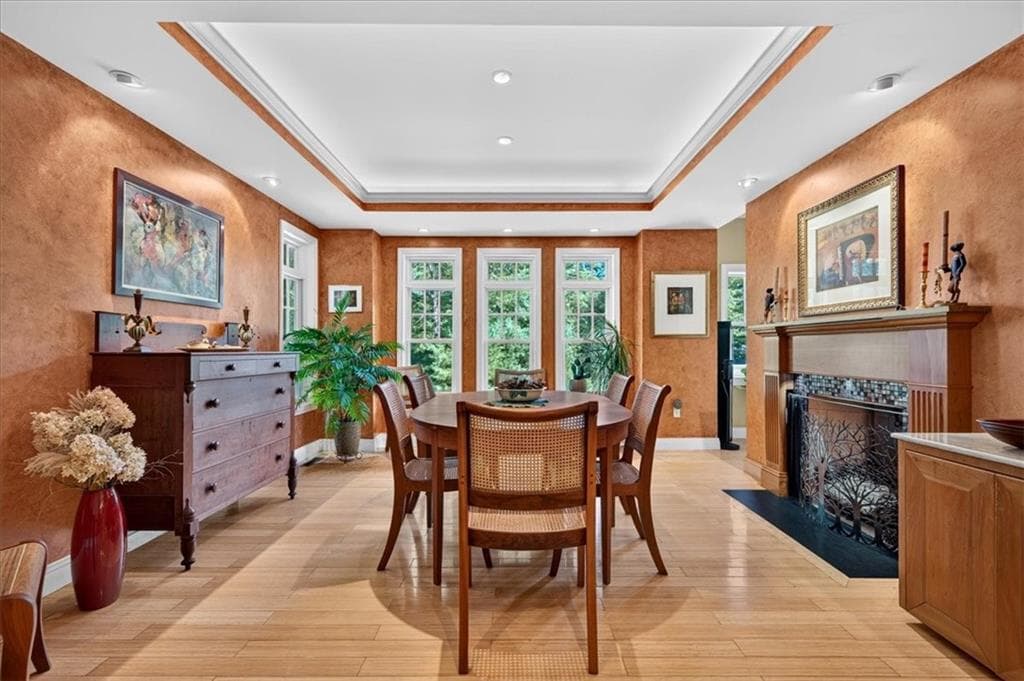Single Family Residence at 10 Pinecrest Road, Richmond, photo 12 of 50