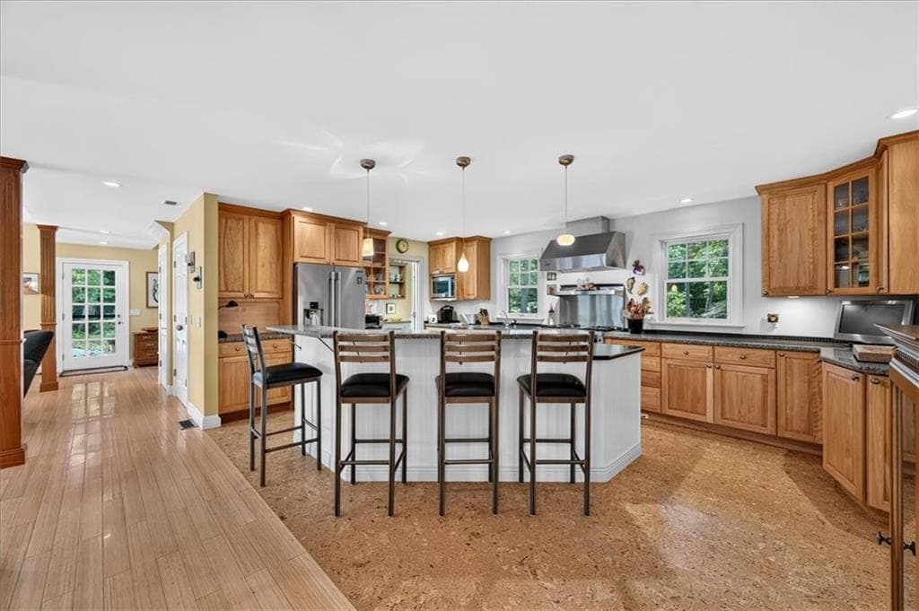 Single Family Residence at 10 Pinecrest Road, Richmond, photo 14 of 50