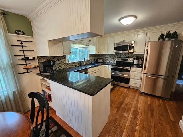 Single Family Residence at 94 Coolspring Drive, Cranston, photo 9 of 31