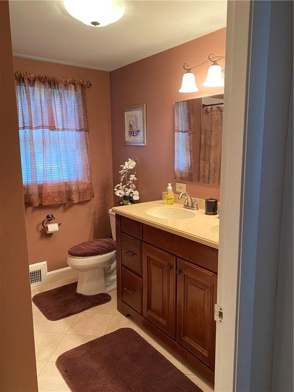 Single Family Residence at 94 Coolspring Drive, Cranston, photo 15 of 31