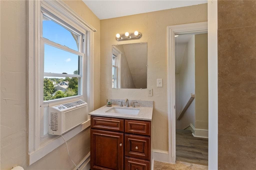 Multi Family at 1165 Chalkstone Avenue, Providence, photo 27 of 50