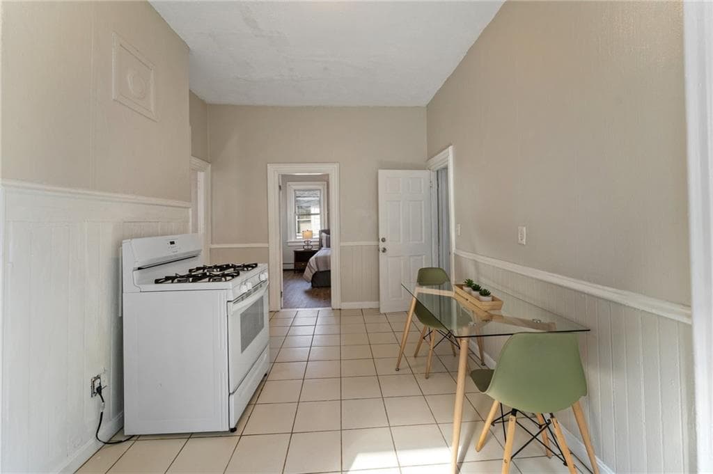 Multi Family at 1165 Chalkstone Avenue, Providence, photo 18 of 50