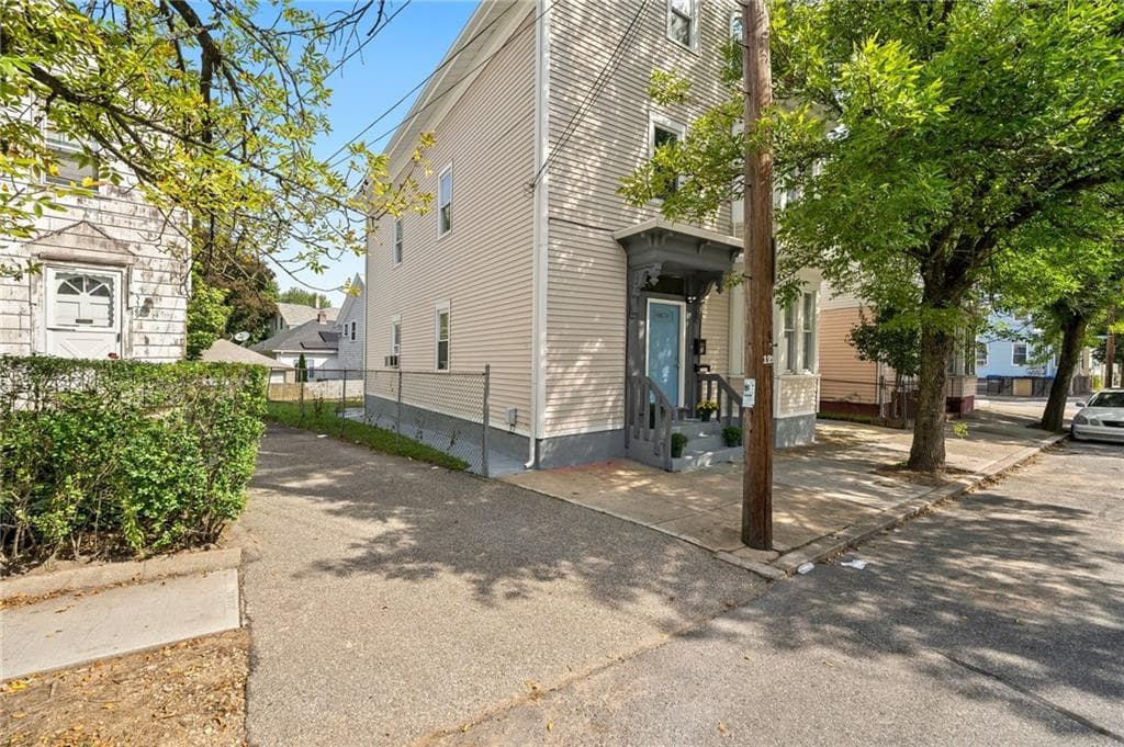 Multi Family at 1165 Chalkstone Avenue, Providence, photo 4 of 50