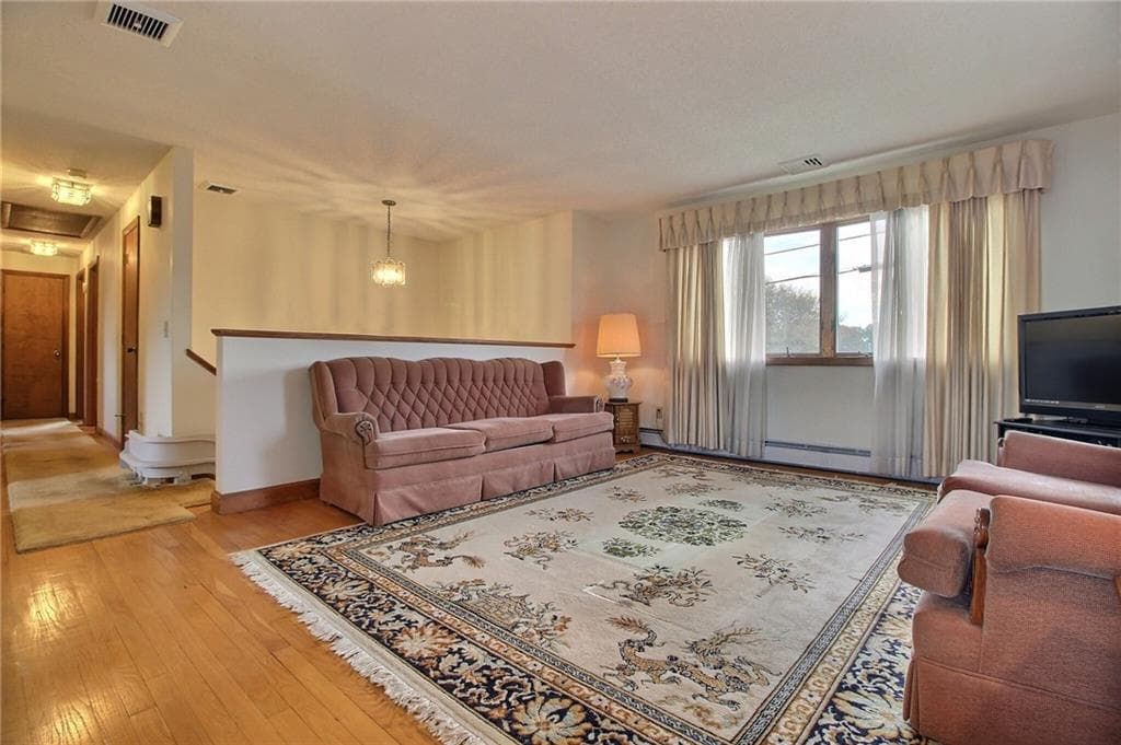 Single Family Residence at 2 Jana Road, Westerly, photo 7 of 26