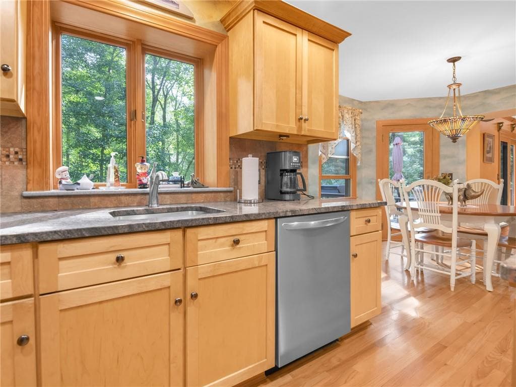 Single Family Residence at 1 Bourget Court, North Smithfield, photo 16 of 50