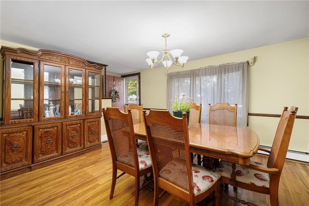 Single Family Residence at 494 Church Avenue, Warwick, photo 5 of 38