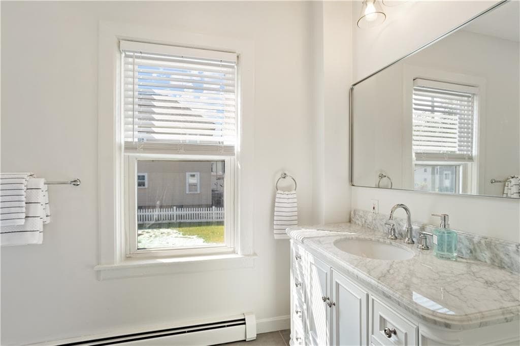 Condominium at 37 Lincoln Avenue UNIT 1, Bristol, photo 12 of 33