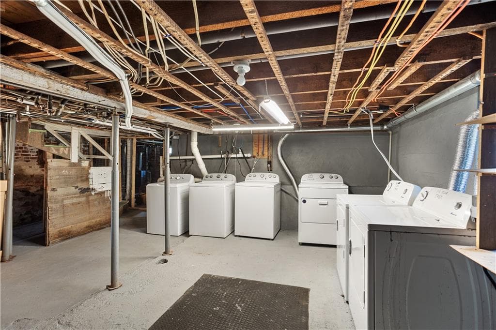 Condominium at 37 Lincoln Avenue UNIT 1, Bristol, photo 31 of 33