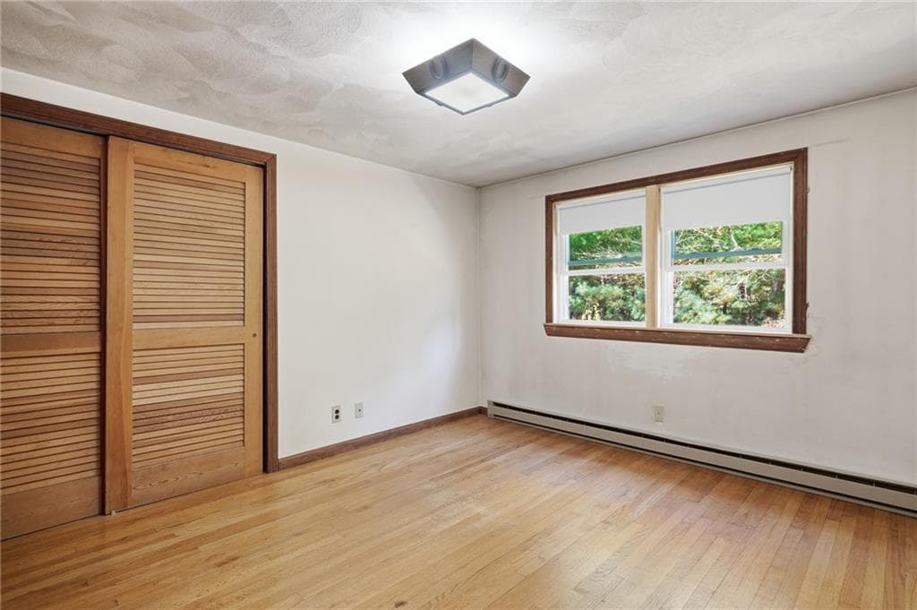 Single Family Residence at 19 Crestwood Drive, Richmond, photo 26 of 42