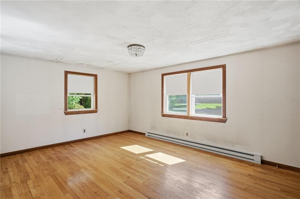 Single Family Residence at 19 Crestwood Drive, Richmond, photo 19 of 42
