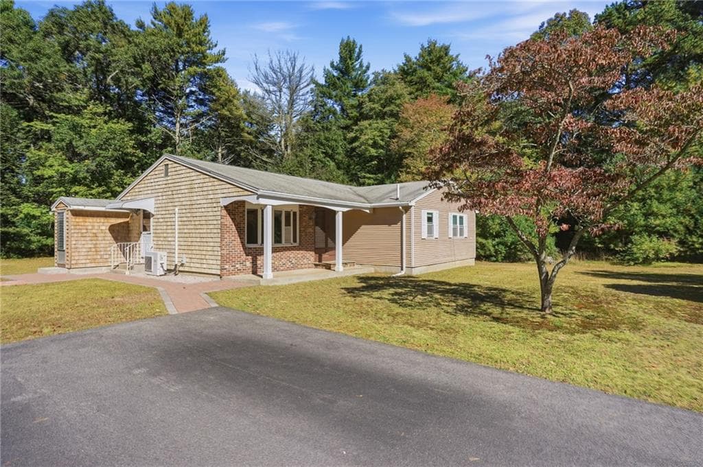Single Family Residence at 19 Crestwood Drive, Richmond, photo 39 of 42