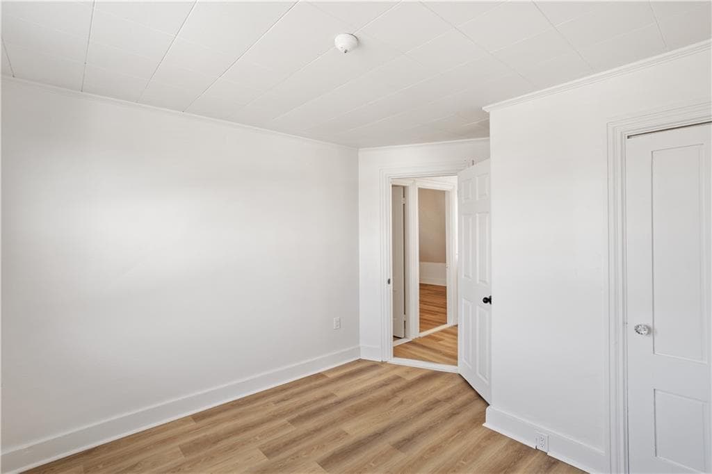 Condominium at 37 Lincoln Avenue UNIT 3, Bristol, photo 19 of 23