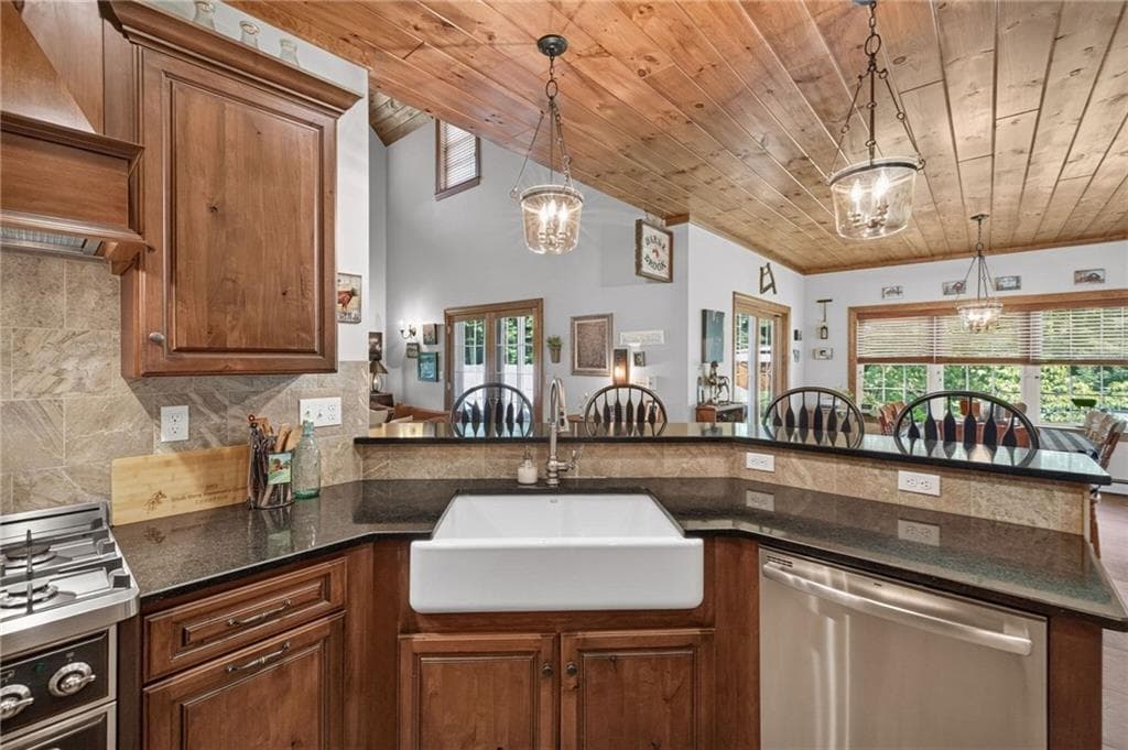 Single Family Residence at 1253 Smith Street, Dighton, photo 20 of 35