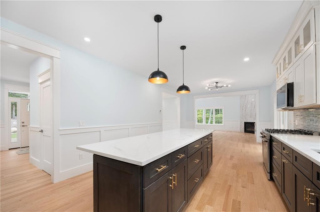 Single Family Residence at 200 Nipmuc Road, Scituate, photo 12 of 48