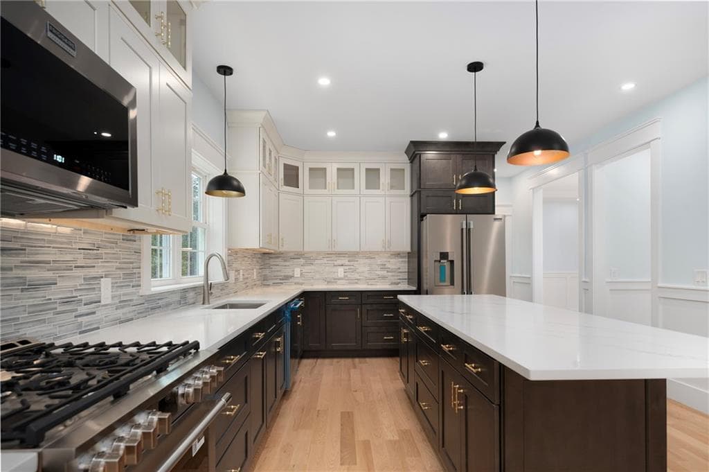 Single Family Residence at 200 Nipmuc Road, Scituate, photo 11 of 48