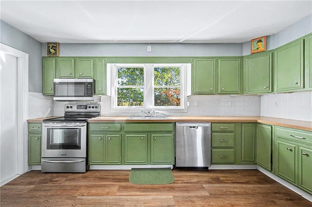 Single Family Residence at 78 Newbury Avenue, Woonsocket, photo 13 of 23