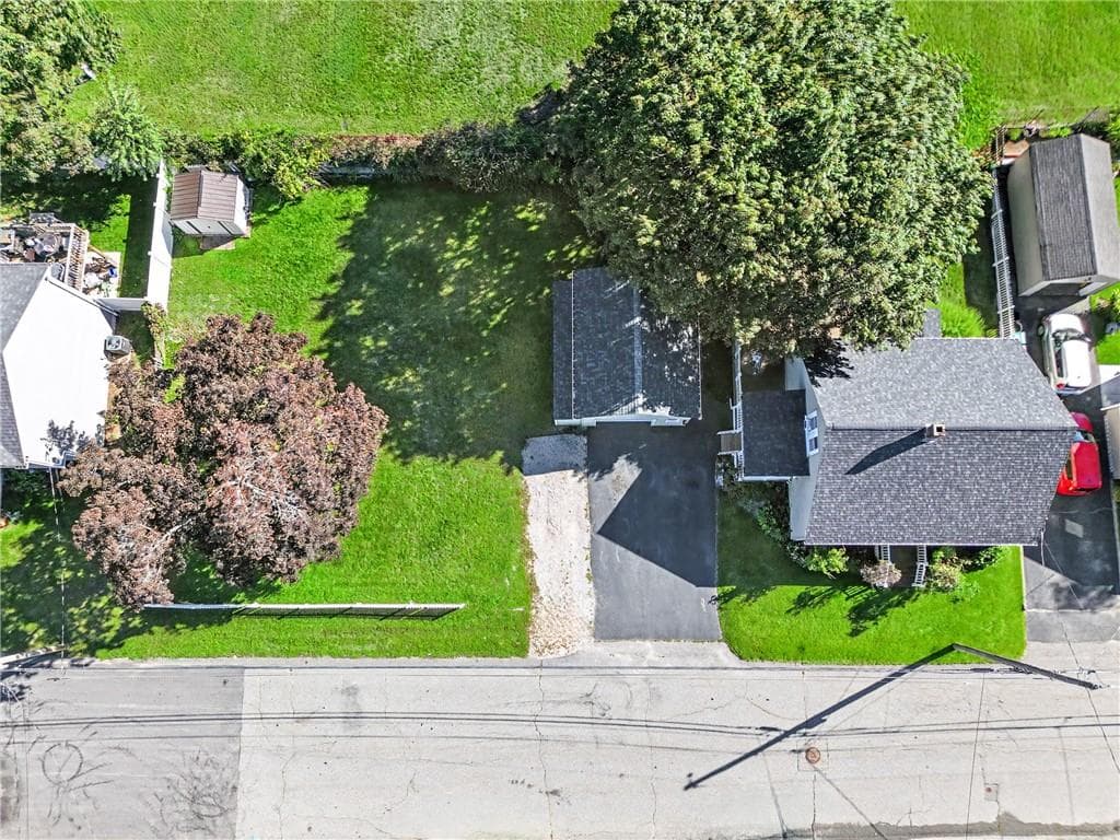 Single Family Residence at 78 Newbury Avenue, Woonsocket, photo 5 of 23