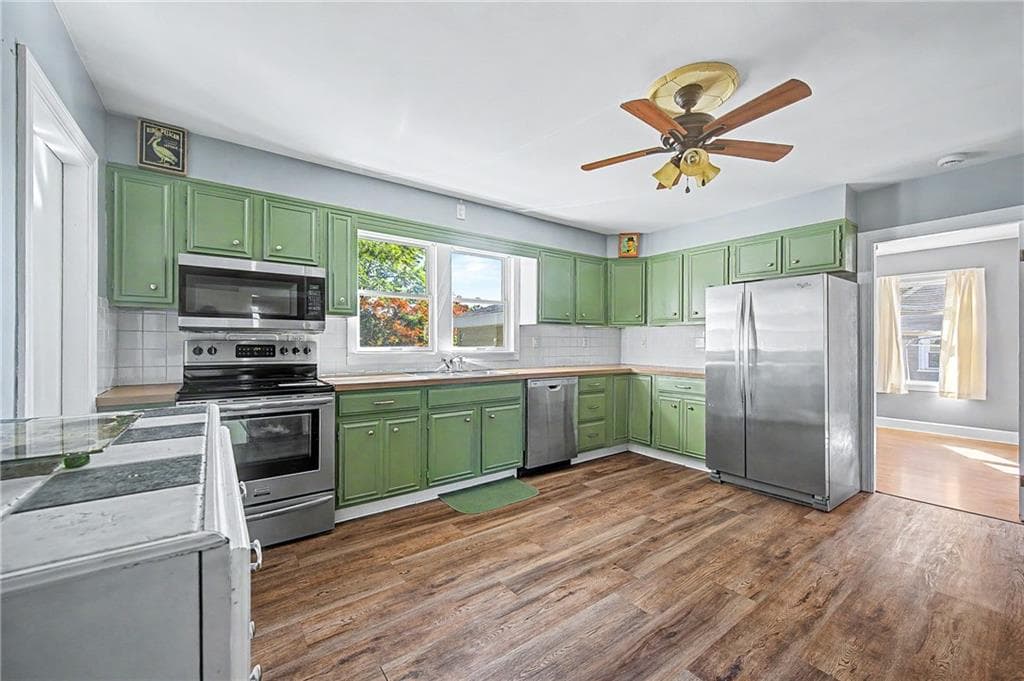 Single Family Residence at 78 Newbury Avenue, Woonsocket, photo 14 of 23