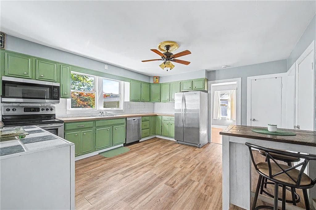 Single Family Residence at 78 Newbury Avenue, Woonsocket, photo 15 of 23