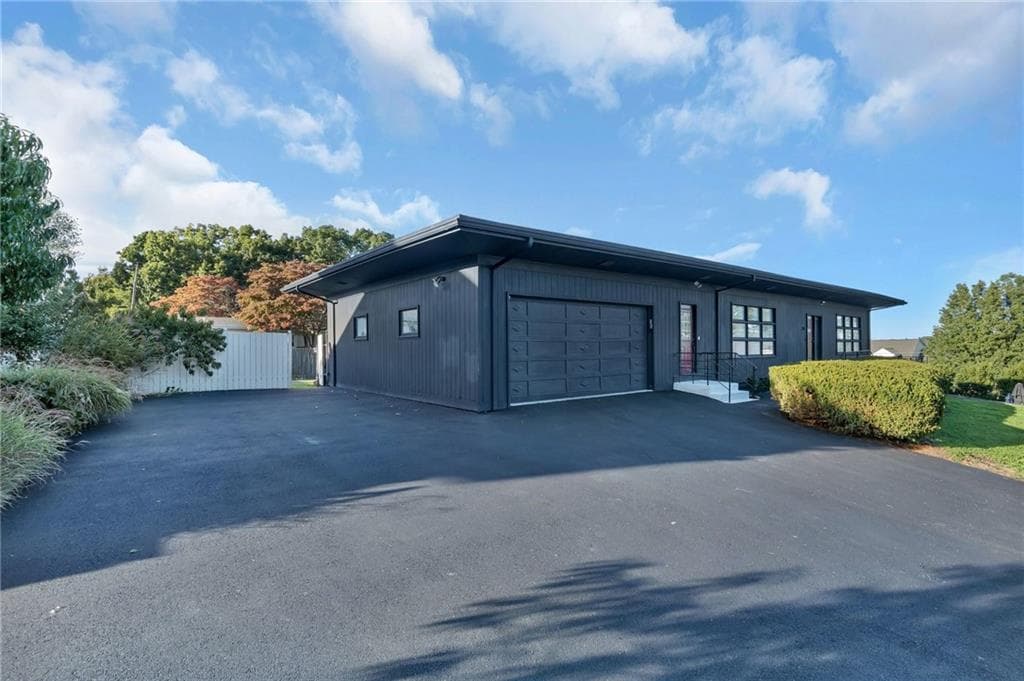 Single Family Residence at 30 Circuit Drive, Cumberland, photo 2 of 49