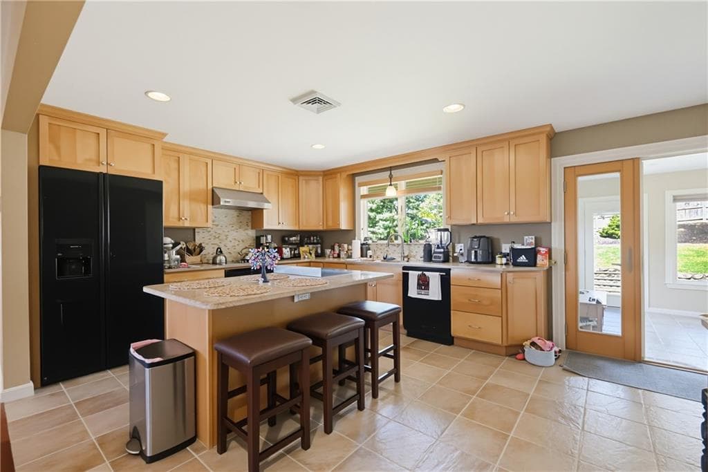 Single Family Residence at 29 Sayles Hill Road, Lincoln, photo 18 of 37