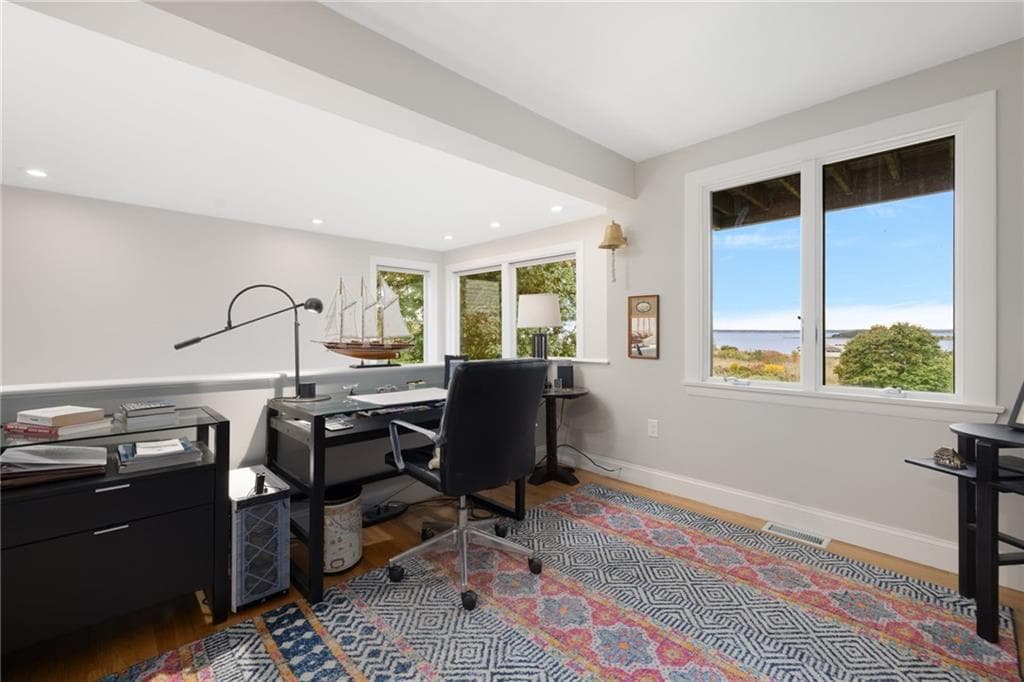 Condominium at 28 Sea Breeze Lane UNIT 28, Bristol, photo 17 of 50
