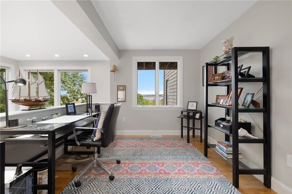 Condominium at 28 Sea Breeze Lane UNIT 28, Bristol, photo 16 of 50