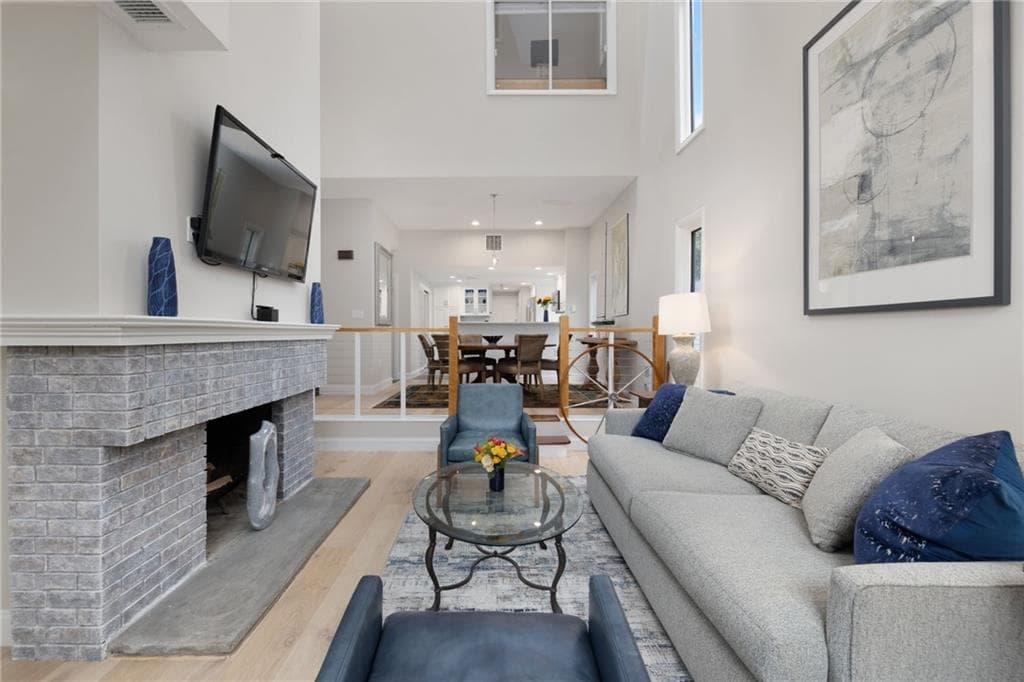 Condominium at 28 Sea Breeze Lane UNIT 28, Bristol, photo 7 of 50