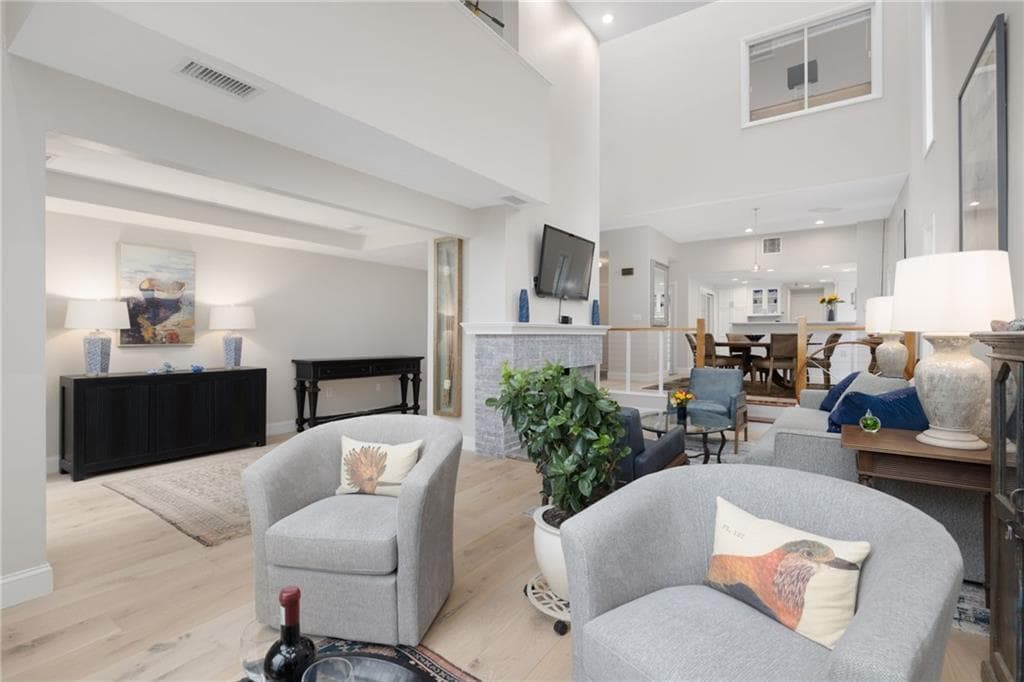 Condominium at 28 Sea Breeze Lane UNIT 28, Bristol, photo 4 of 50