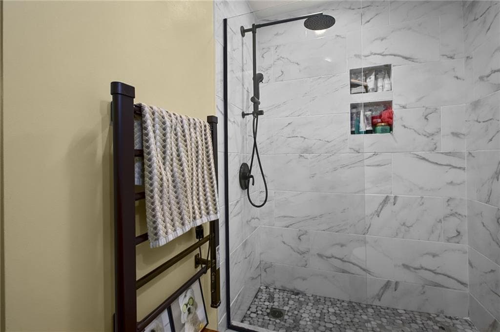 Condominium at 2304 Pinewood Drive, Smithfield, photo 23 of 26
