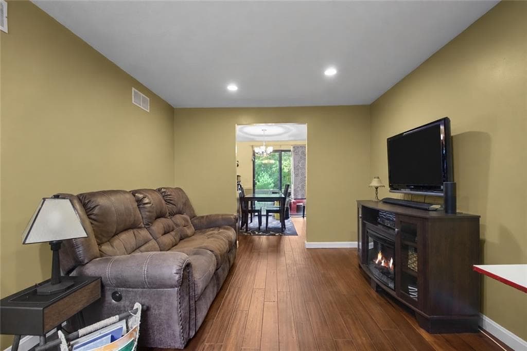 Condominium at 2304 Pinewood Drive, Smithfield, photo 12 of 26