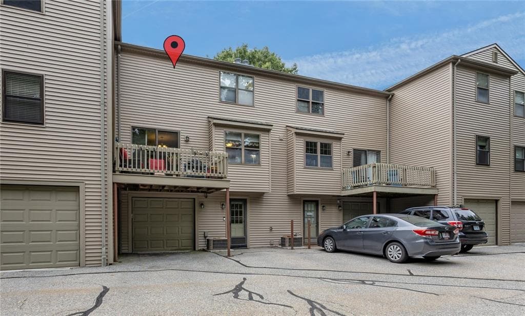 Condominium at 2304 Pinewood Drive, Smithfield, photo 24 of 26
