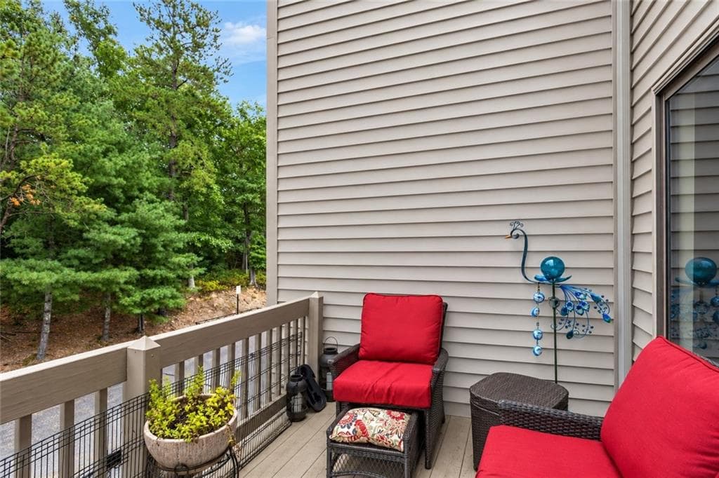 Condominium at 2304 Pinewood Drive, Smithfield, photo 10 of 26