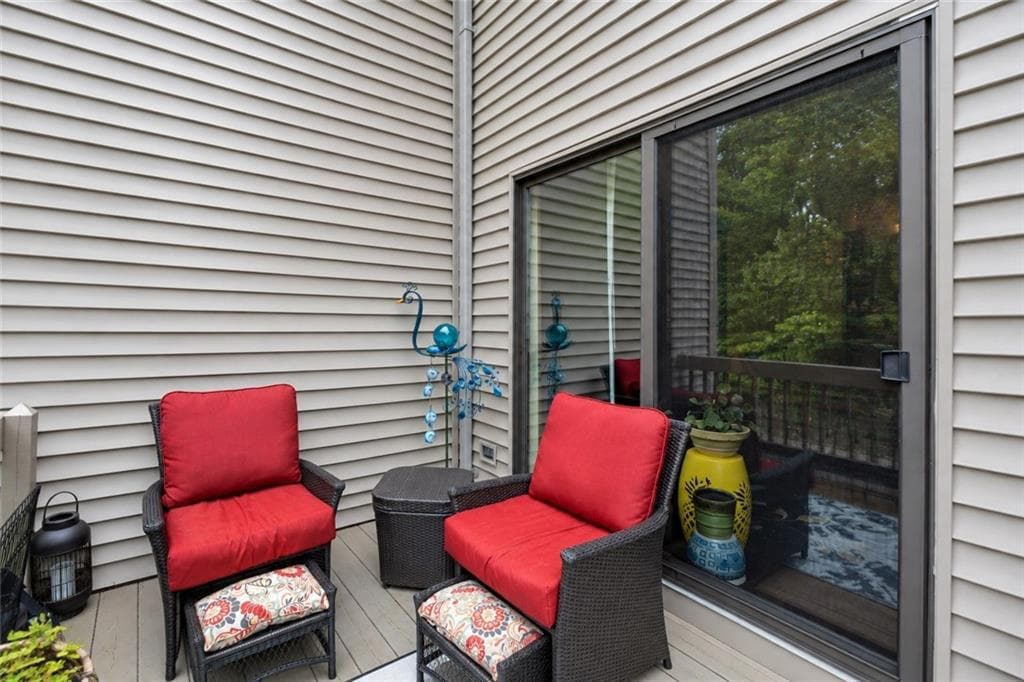 Condominium at 2304 Pinewood Drive, Smithfield, photo 11 of 26