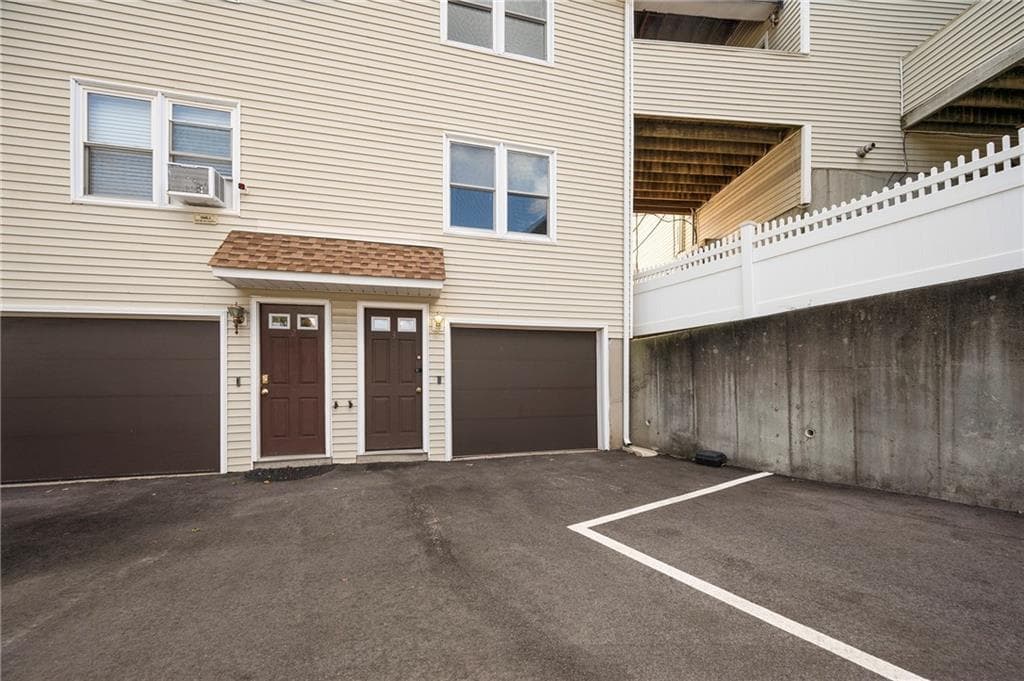 10 Burleigh Street UNIT 3