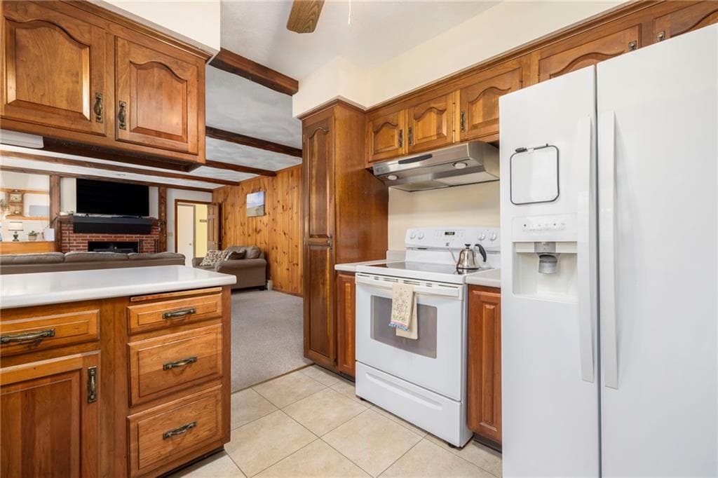 Single Family Residence at 326 Pine Hill Road, South Kingstown, photo 13 of 50