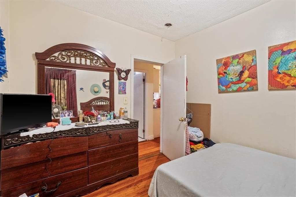 Multi Family at 1703 1705 Chalkstone Avenue, Providence, photo 23 of 48