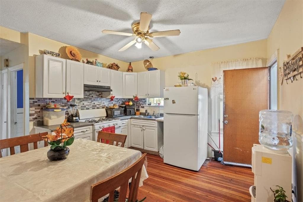 Multi Family at 1703 1705 Chalkstone Avenue, Providence, photo 12 of 48