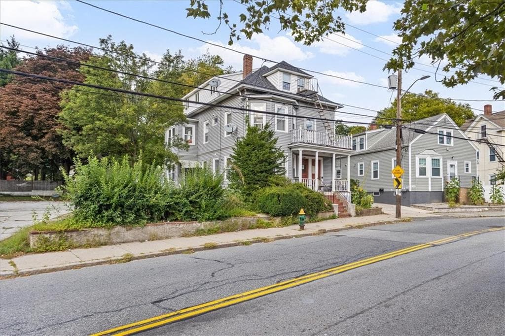 Multi Family at 1703 1705 Chalkstone Avenue, Providence, photo 3 of 48