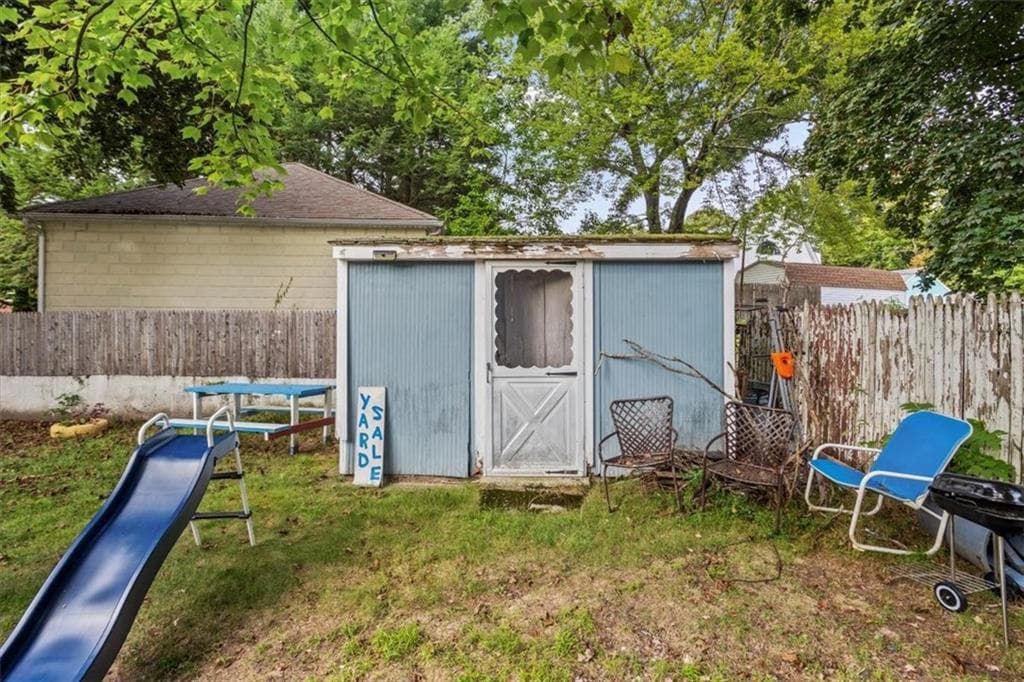 Multi Family at 1703 1705 Chalkstone Avenue, Providence, photo 11 of 48